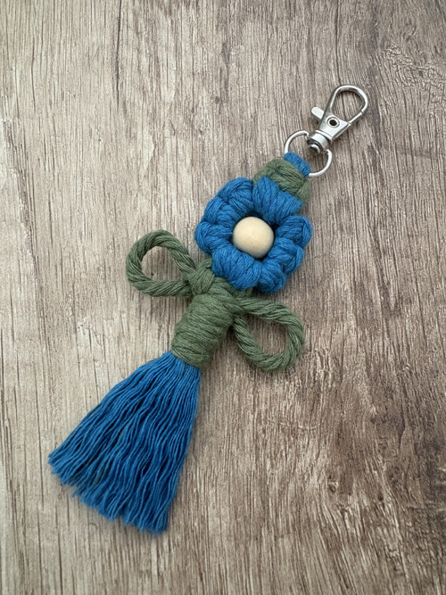 Macramé přívěsek - kytička — foto 3