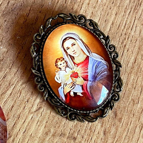 Brož s Madonou — foto 4