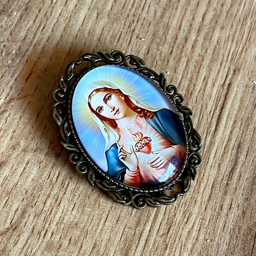 Brož s Madonou — foto 2