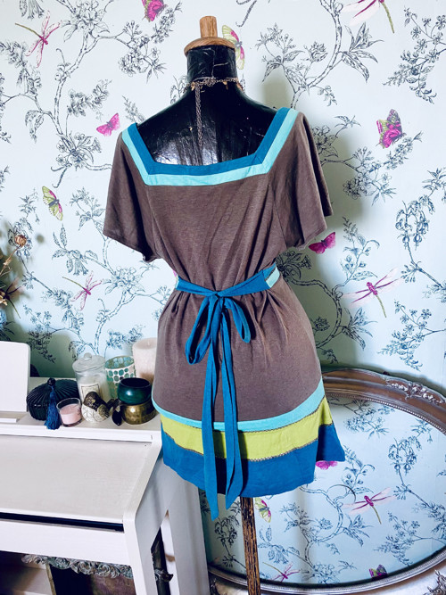 Šaty retro look — foto 4