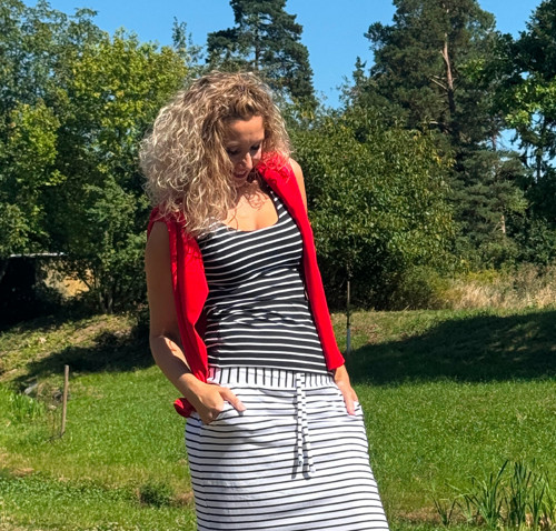 Tričko bez rukávů černobílé — foto 2