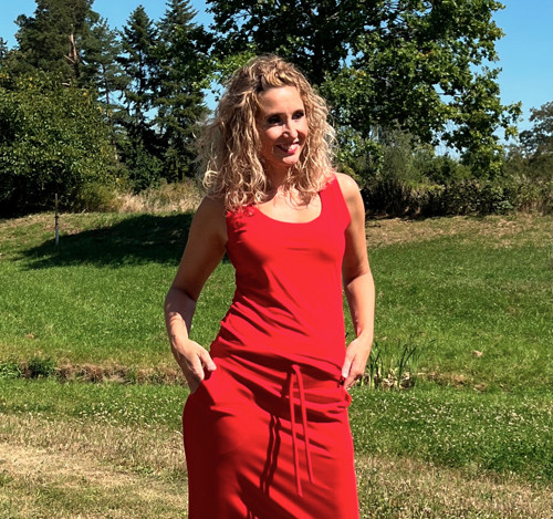 Tričko bez rukávů červené — foto 2
