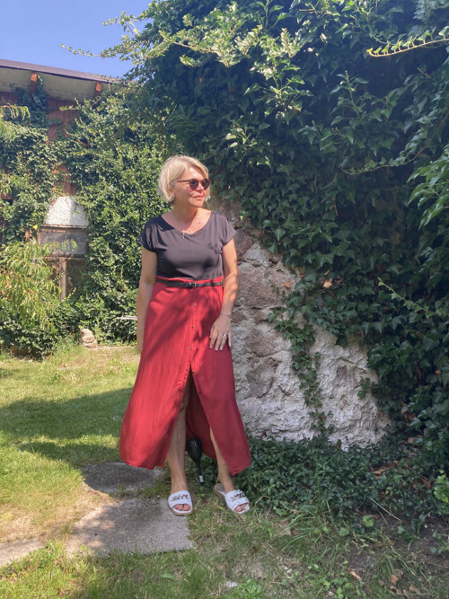 Šaty vínové — foto 2