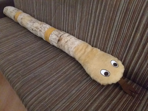 Had plyšový béžový — foto 4
