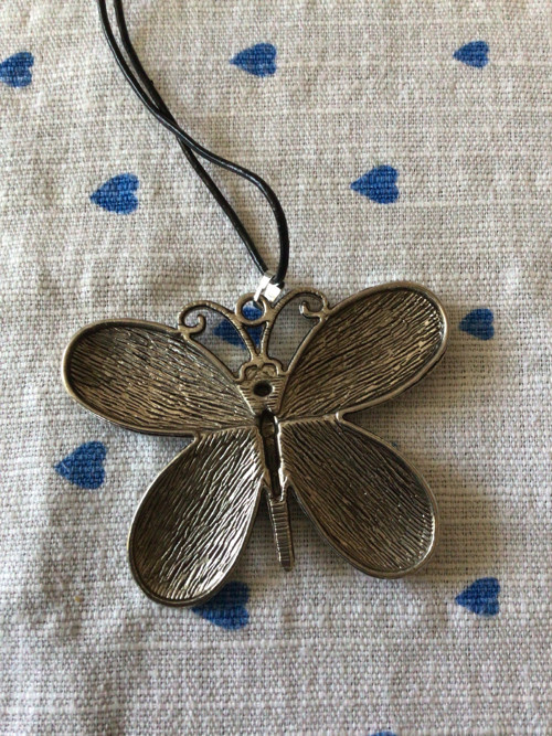 Černý motýl smaltovaný — foto 2