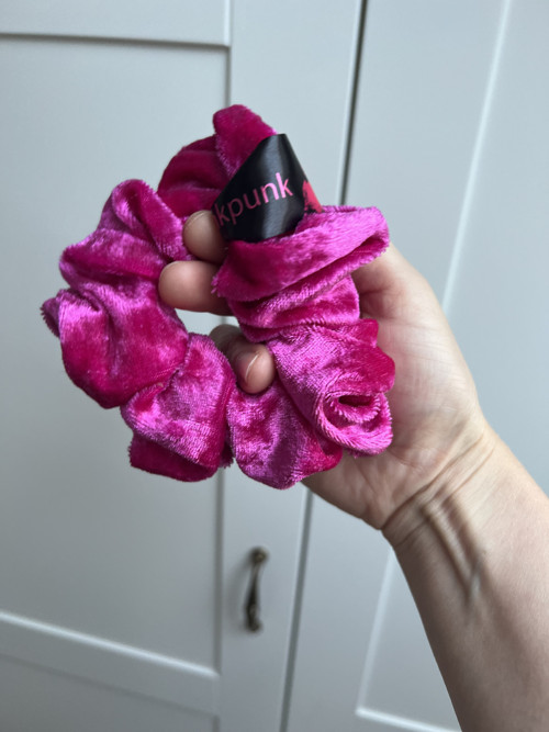 Pinkpunk scrunchie - pink samet — foto 2