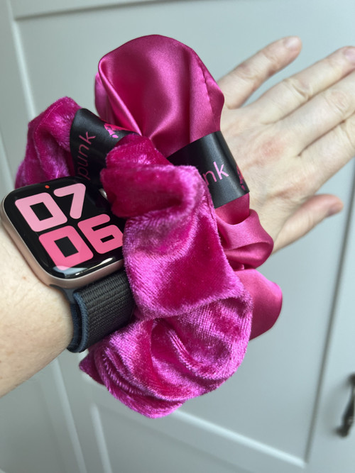 Pinkpunk scrunchie - pink samet — foto 3