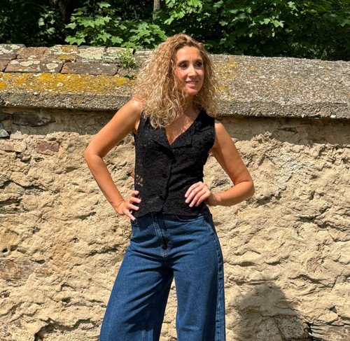 Černá krajková vesta — foto 3