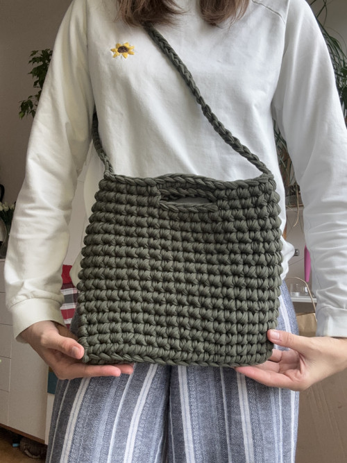Video návod na háčkovanou crossbody kabelku — foto 2