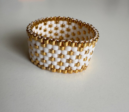 Zlatobílá elegance — foto 2
