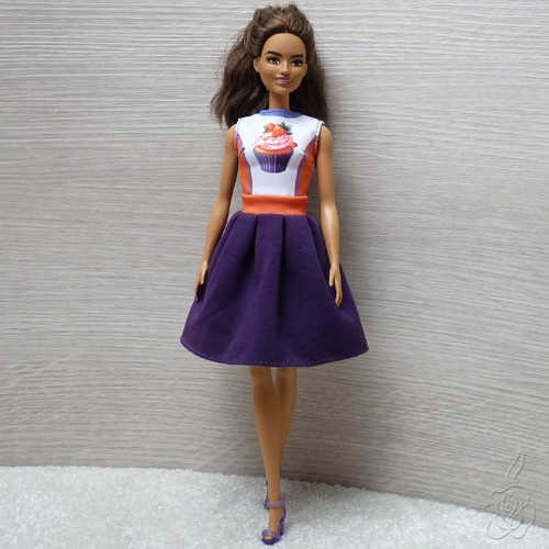 Barevné šatičky pro Barbie — foto 4
