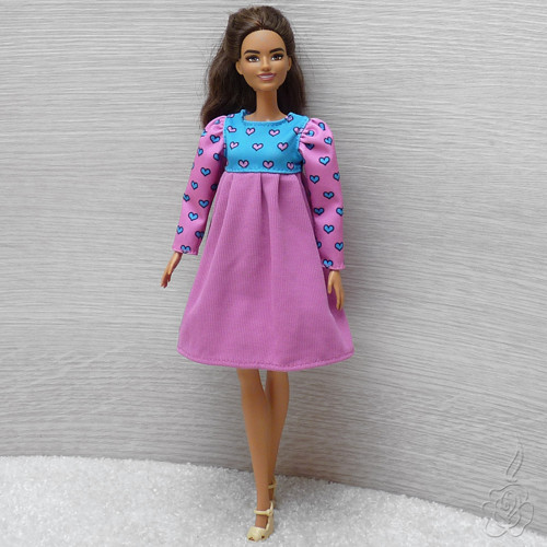 Barevné šatičky pro Barbie — foto 2