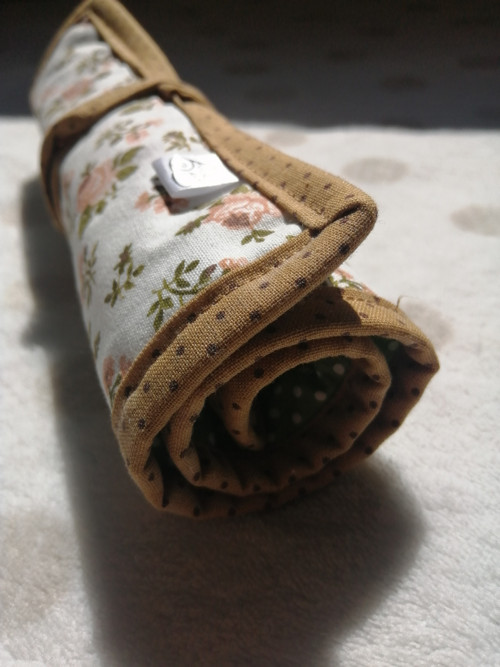 HÁČKOVNÍK " Květy růže " se zelenou — foto 4
