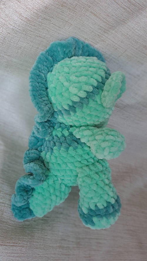 Háčkovaný dinosaurus — foto 3