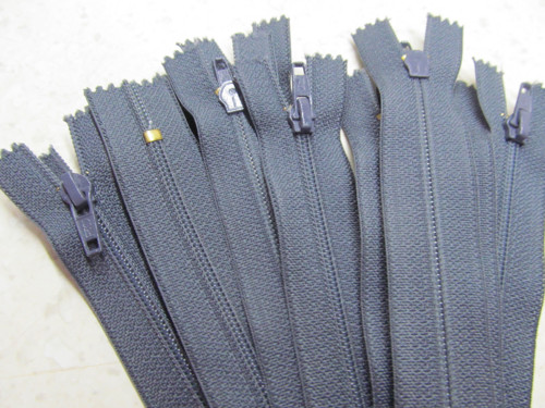 ZIP délka 25 cm — foto 4