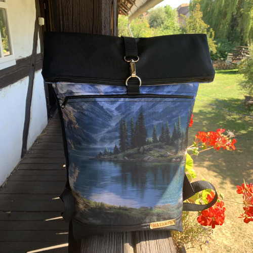 Jezero a hory + přední kapsa na zip — foto 2