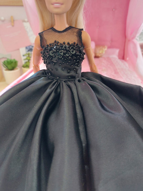 Plesové šaty pro barbie — foto 5