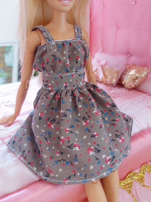 Šaty pro barbie plesové — foto 4