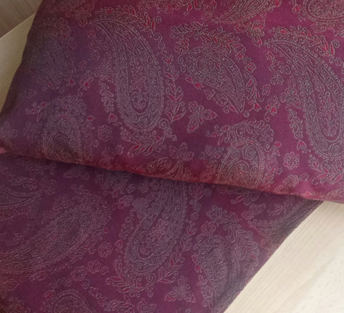 Napron vínový žakár — foto 2