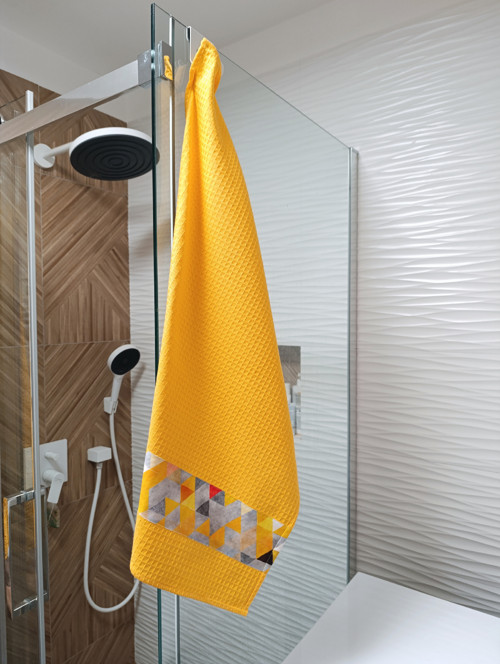 Sada ručníků s designovým pruhem Yellow triangle — foto 4