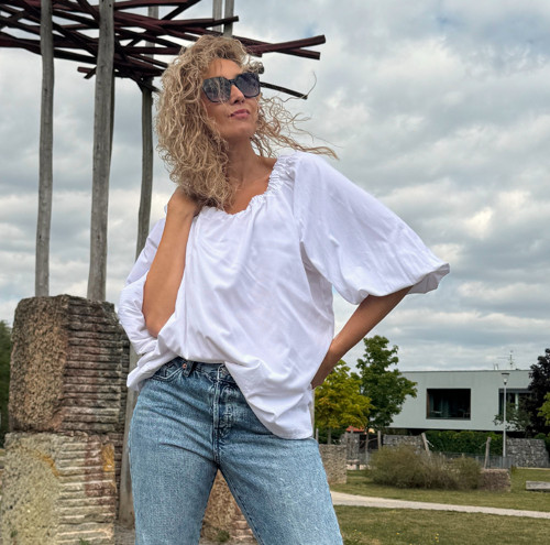 Nabíraná bílá tunika — foto 5