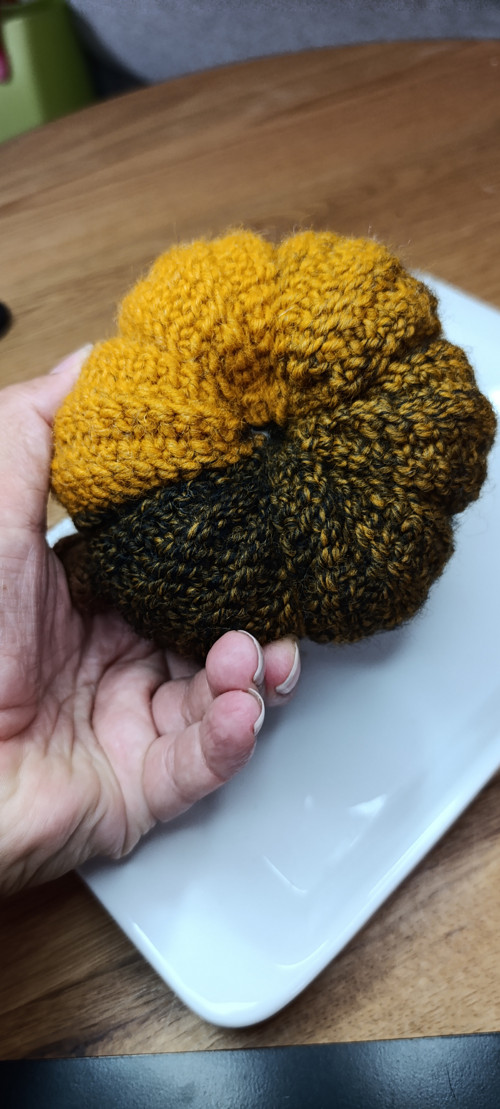 Háčkovaná dýně obvod 40 cm — foto 3