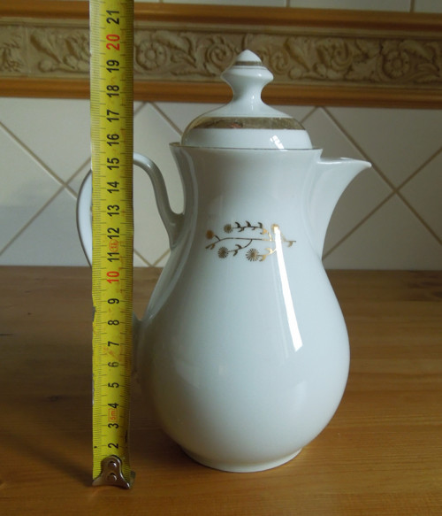 Značená porcelánová konvice — foto 5