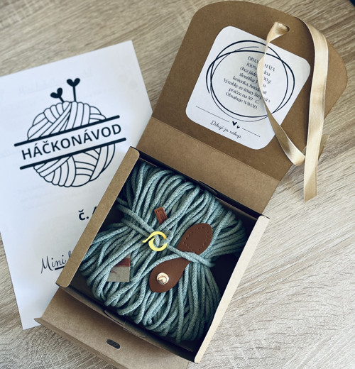 HÁČKONÁVOD v boxu č. 4 - mini kabelka na mobil — foto 2
