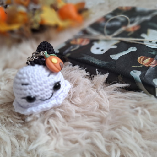 Háčkovaný přívěsek ducha — foto 3