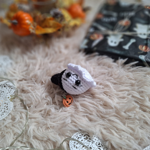 Háčkovaný přívěsek ducha — foto 3