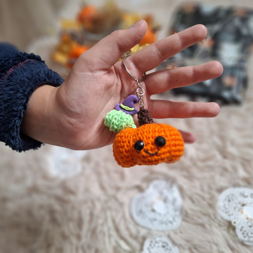 Háčkovaný přívěsek dýně — foto 3
