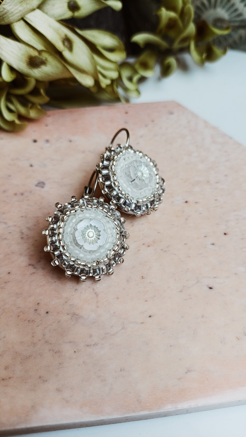 Flower earrings- vyšívané náušnice — foto 2