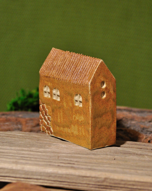 Č. 219 Keramický domeček malý 7 cm — foto 2