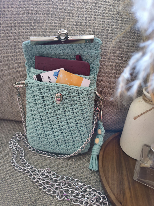 Háčkovaná crossbody kabelka — foto 2
