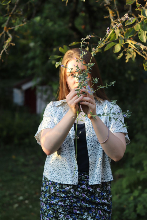 Halenka Dívka se šantou — foto 2
