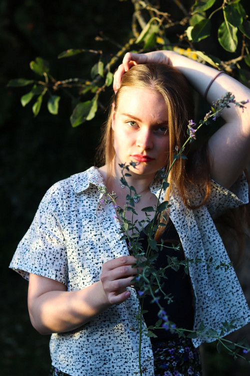 Halenka Dívka se šantou — foto 6