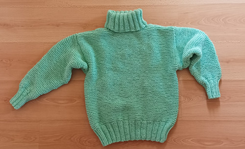 Teplý svetr s rolákem — foto 2