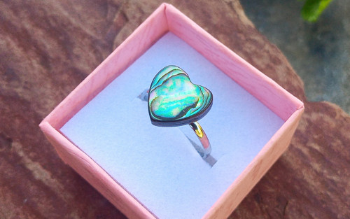Postříbřený prsten srdíčko s perletí Abalone — foto 3