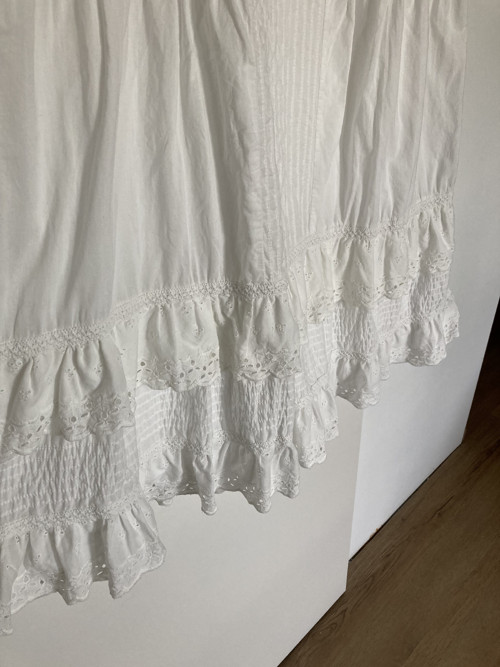 Úžasné bílé madeirové šaty — foto 3