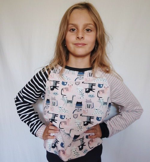 Mikina s kočičkami — foto 3