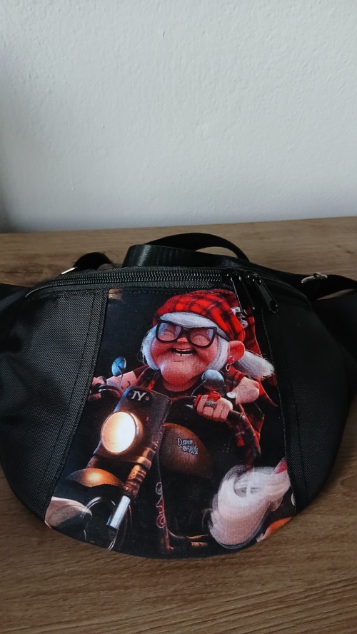 Ledvinka Veselá motorkářka — foto 2
