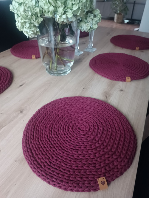 Háčkované prostírání - bordó průměr 36 cm — foto 4