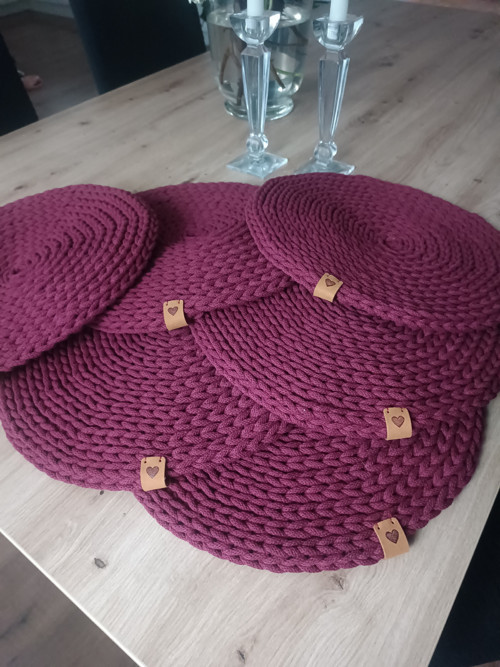Háčkované prostírání - bordó průměr 36 cm — foto 3