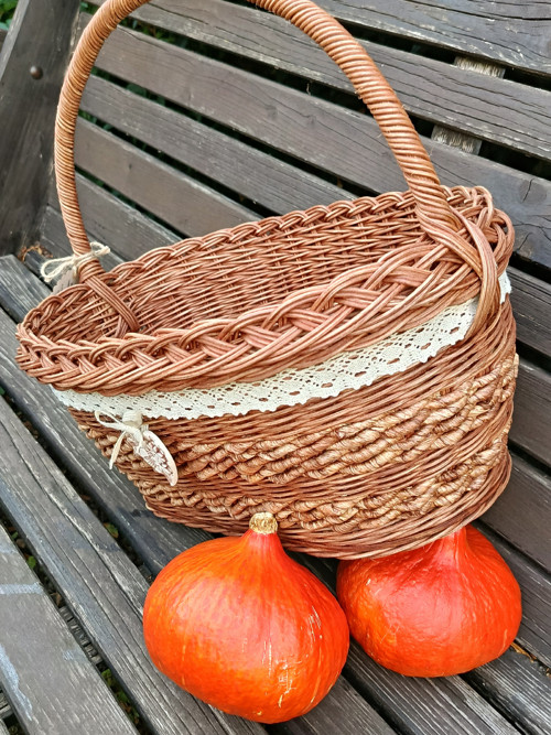 Oválný košík s krajkou — foto 5