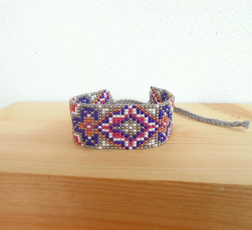 Tkaný korálkový náramek — foto 4