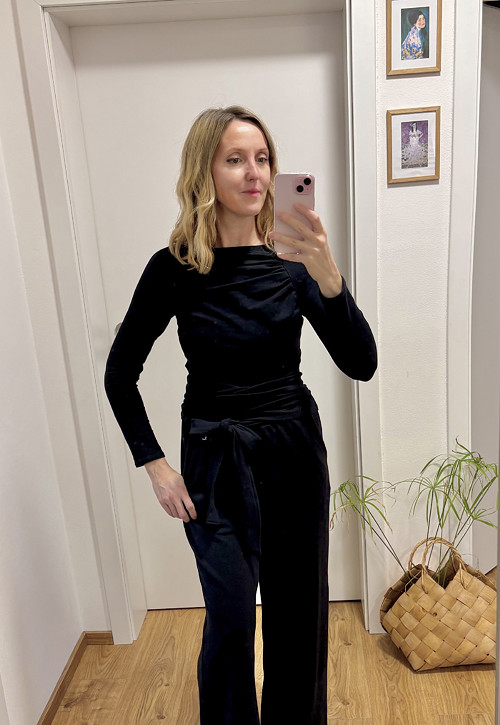 Mikina Řasená Černá — foto 2