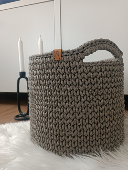 Háčkovaný košík mocca — foto 2