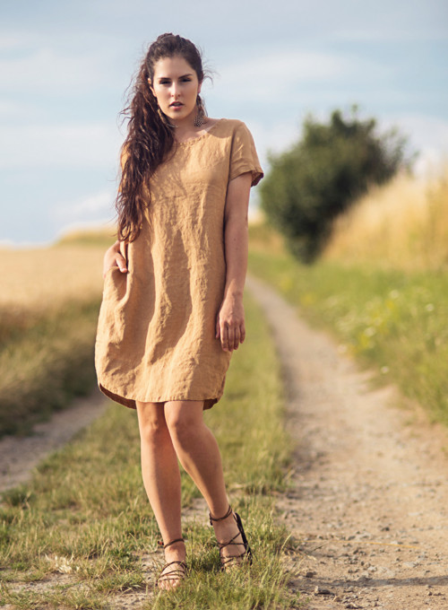 Lněné šaty hladké Medové — foto 4