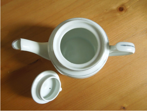 Porcelánová čajová konvice — foto 3