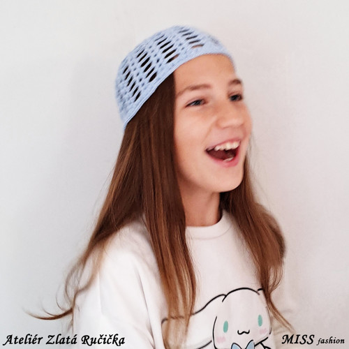 SUZIE - háčkovaná čepice světle modrá — foto 4